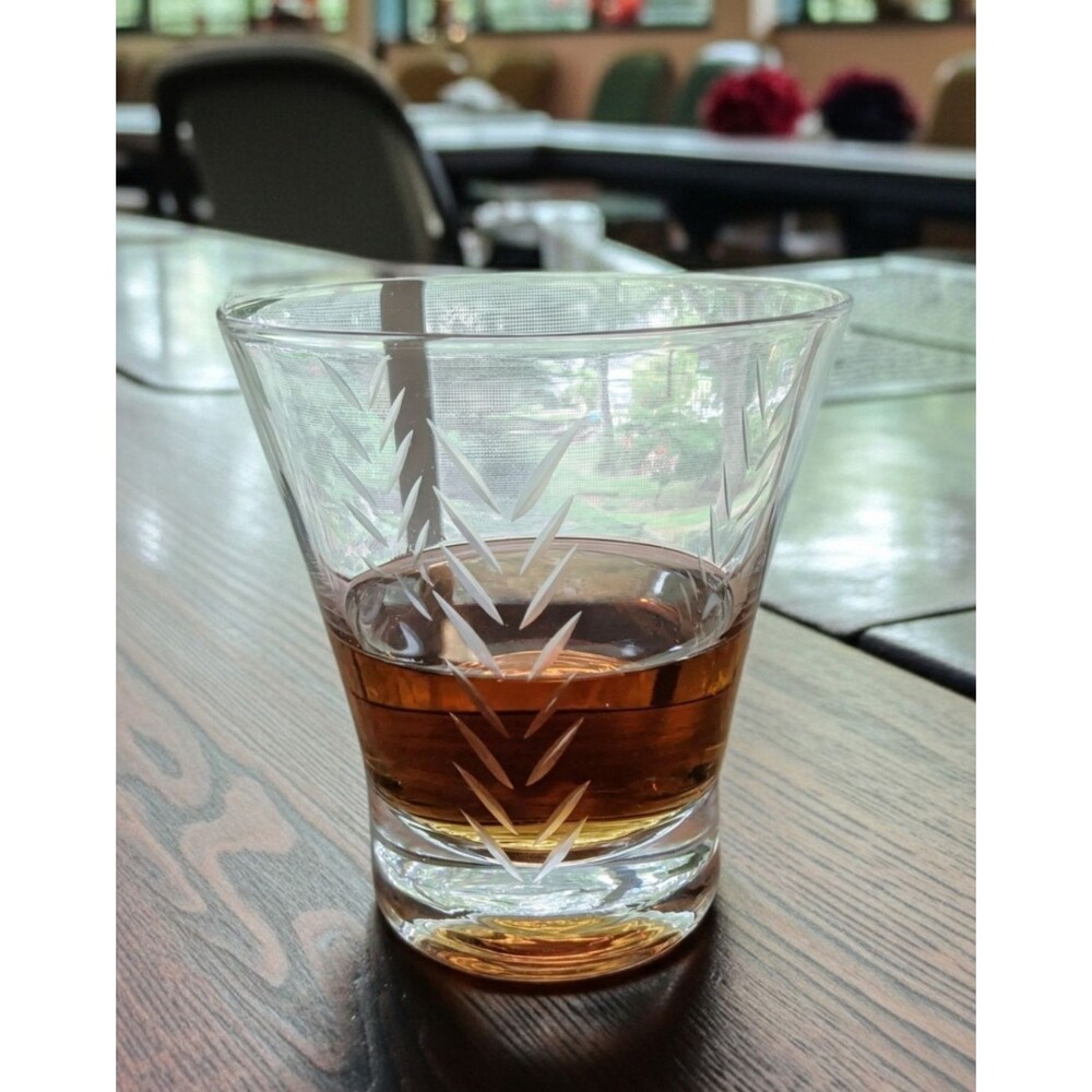 Vintage Crystal Glasses Etched  Leaf Pattern – Set of 3